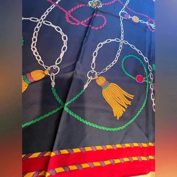 VINTAGE: Ginnie Johansen | ladies tassels & chains silk scarf. - Picture 11 of 12